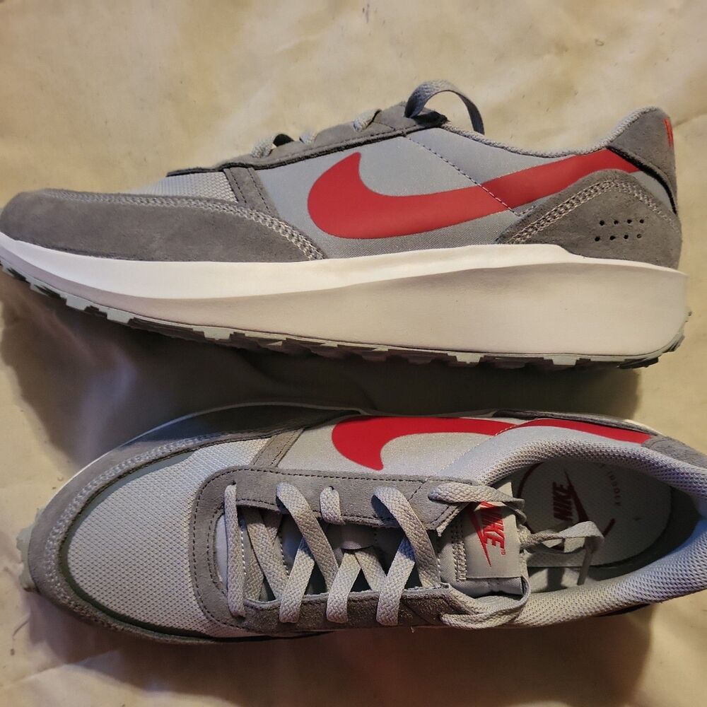 NEW Nike Waffle NAV Men's Shoes Wolf Grey University Red 11M - Picture 2 of 8